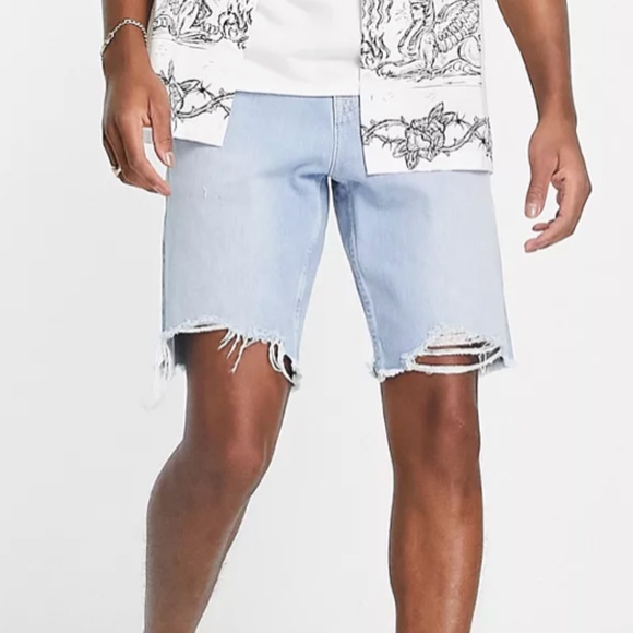 ASOS DESIGN Mens NWT slim denim shorts in light wash blue with raw hem 30” Waist - Picture 1 of 9